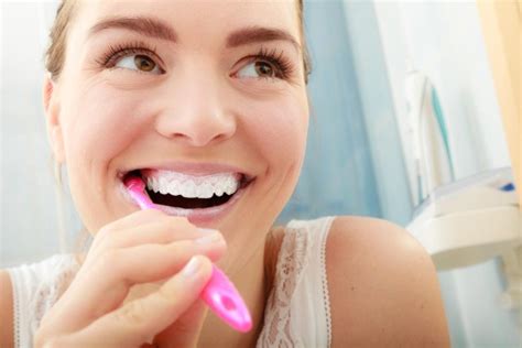 Ideally, your toothbrush won't move up and down or side to side in a sawing motion, but in a circular motion. Ways Not to Brush Your Teeth
