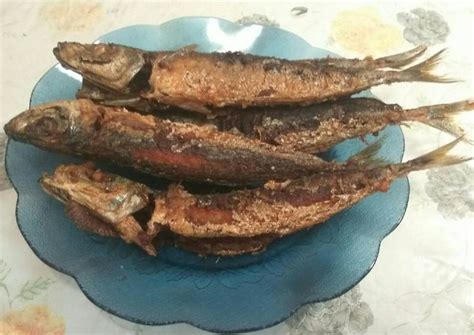 Assalammualaikum, jumpa lagi di channel dapur bu titin. Resep Ikan Layang Goreng oleh Lia Rochmatul Jannah - Cookpad