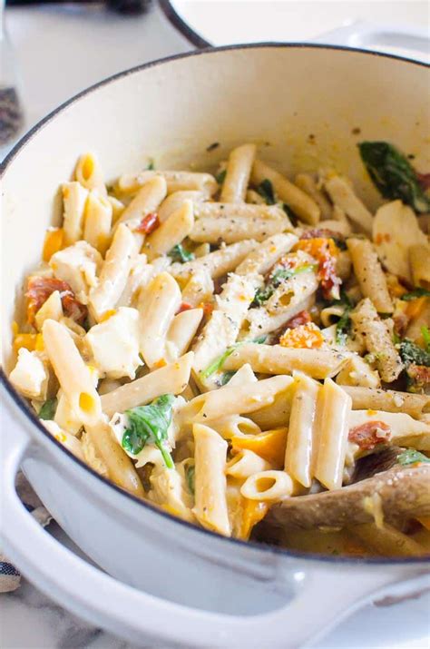 Plus it is one pot so that means less dishes to wash afterwards! Healthy Tuscan Chicken Pasta (One Pot) - iFOODreal