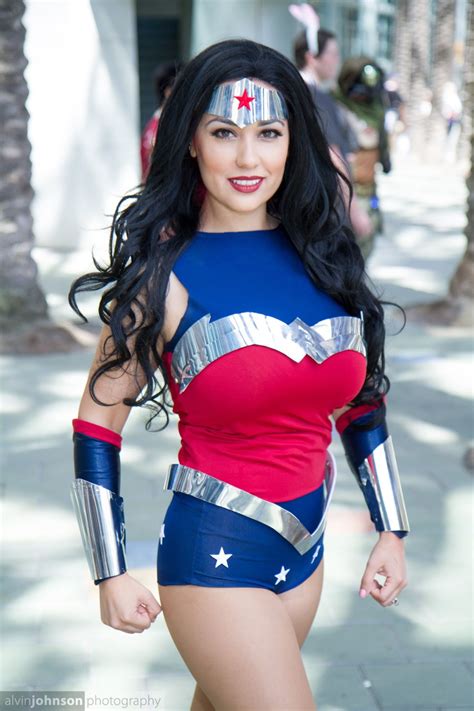 wonderwoman wondercon 2015 cosplayer jean gomez photography by alvin johnson photography