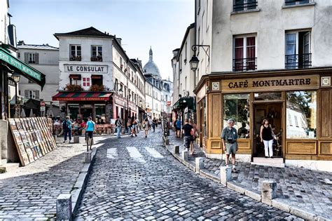 Montmartre - Montmartre,Paris | Montmartre, Montmartre paris, Street view