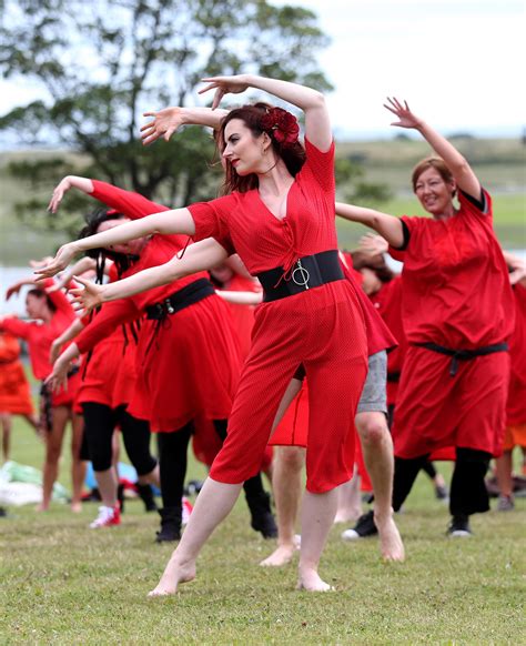 Watch Moment 200 Kate Bush Fans Gather In A Dublin Park To Recreate The