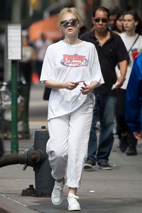 Elle Fanning Out And About In New York 09122017 Hawtcelebs