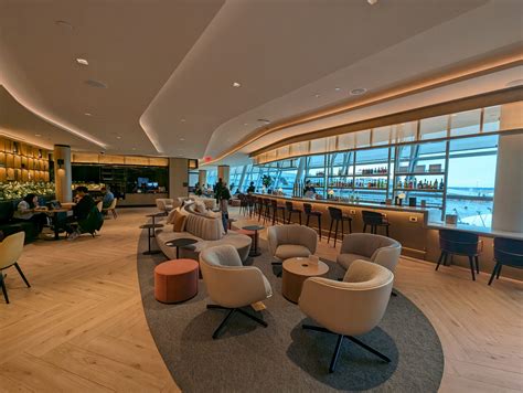 Chase Sapphire Lounge at JFK proves welcome new entrant - Runway