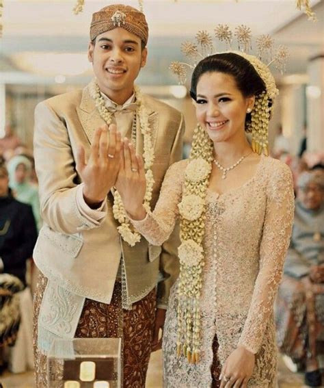 Pin Di Indonesian Wedding Inspiration