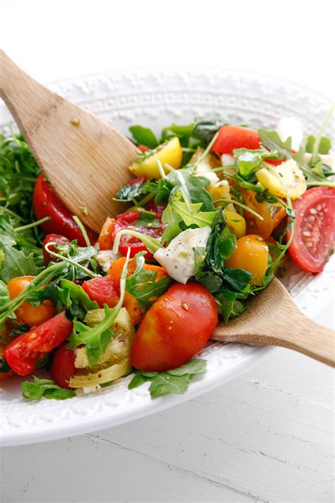 Heirloom Tomato Arugula Salad With Fresh Mozzarella The Brooklyn Cook
