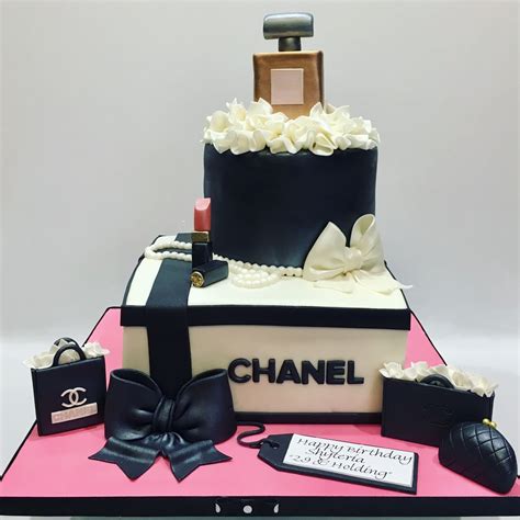 Check spelling or type a new query. MyMoniCakes: Chanel gift box cake with perfume and make up ...