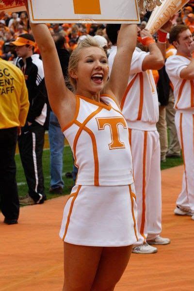 Tennessee Volunteers Cheerleader Ou Pinterest