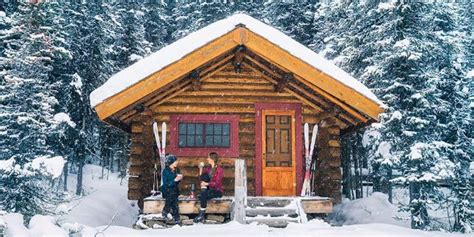 16 Cozy Photos Of Log Cabins In The Snow That Will Make You Want To