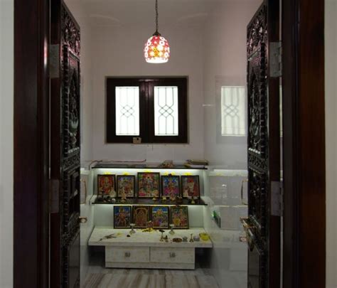 Valampuri sangu, dakshinavarti shankh, dakshin mukhi shankh, laxmi shankh, right hand shankh all are same things only name is different. Latest Pooja Room Designs for Indian Homes - Home Makeover