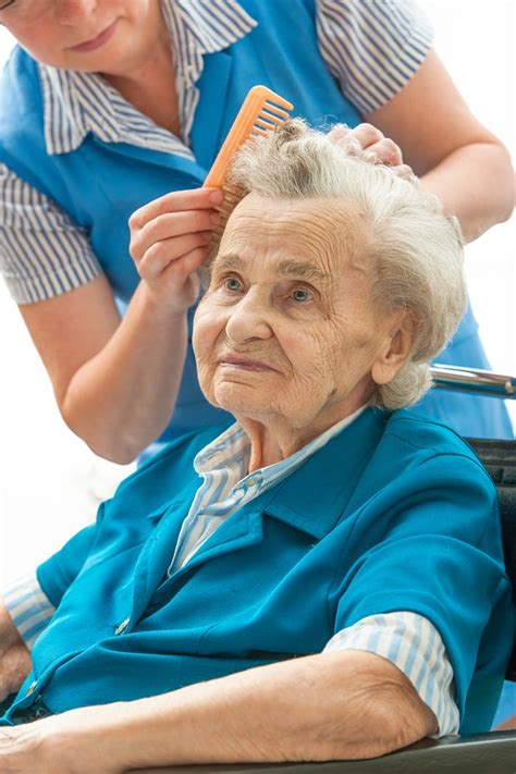 Elder Care In The Heights Tx How To Wash Hair For Bedridden Seniors