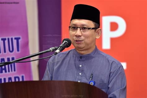 Tun muhammad bin tun ahmad, better known as tun sri lanang, was the bendahara (grand vizier) of the royal court of johor sultanate who lived between the 16th and 17th centuries. ASSOC. PROF. DR. KAMALUDDIN NURDIN AL-BUGISY