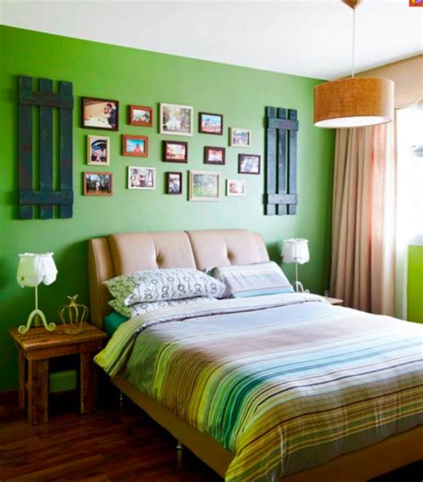 Picture wall | Room, Home decor, Bed