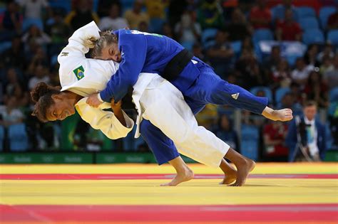 We did not find results for: Rio 2016: Judô feminino tem ouro brasileiro e bronze para ...