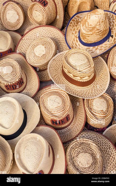 dominican republic santa domingo colonial zone hats for sale in calle el conde a pedestrian