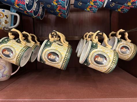 The Most Regal New Anastasia Mug Is Here