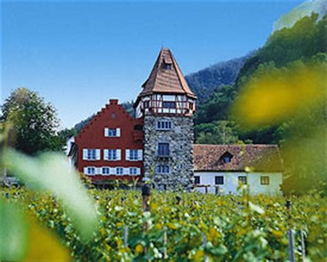 Sämtliche wanderwege liechtensteins lassen sich auf dem geodatenserver der landesverwaltung in elektronischer form abrufen. Vaduz - Wanderland