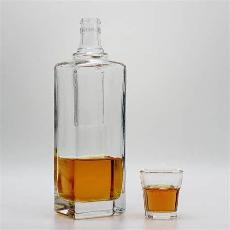 Custom Promotional Durable Using Factory Price Spirit Glass Bottle