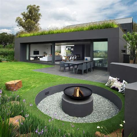 35 Beautiful Front Yard And Backyard Landscaping Ideas