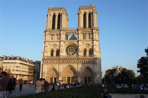 Riccardo cocciante вмешательство фролло (frollo, phoebus) (минус) (мюзикл notre dame de paris). A Karen in Paris: Enter the Notre Dame de Paris.