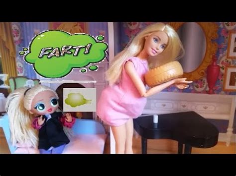 Pregnant Barbie Farts Part Lol Dolls Help With Chores Youtube