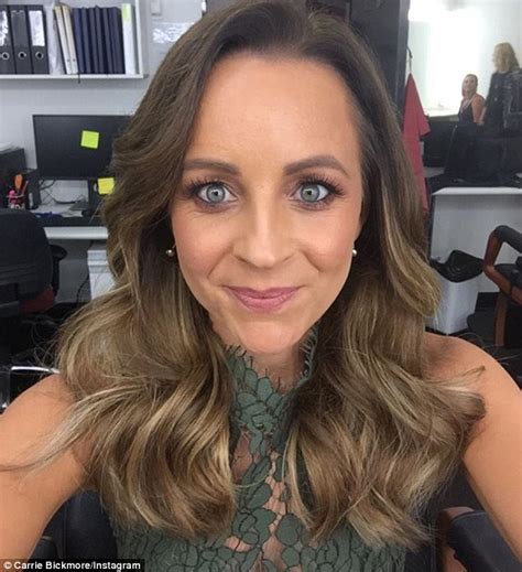 The Projects Carrie Bickmore Debuts Highlighted Tresses Daily Mail Online