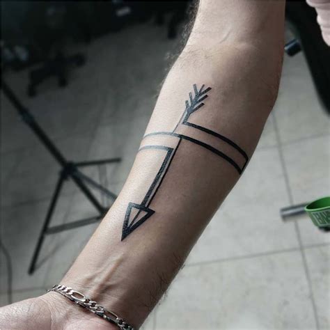 35 Cool And Stylish Arrow Tattoos For Men In 2019 Arrow Tattoos Tattoos