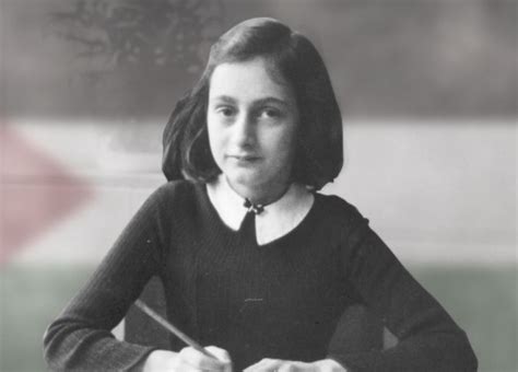 After being discovered by the gestapo in 1944, the franks. ¿Quién traicionó a Ana Frank?