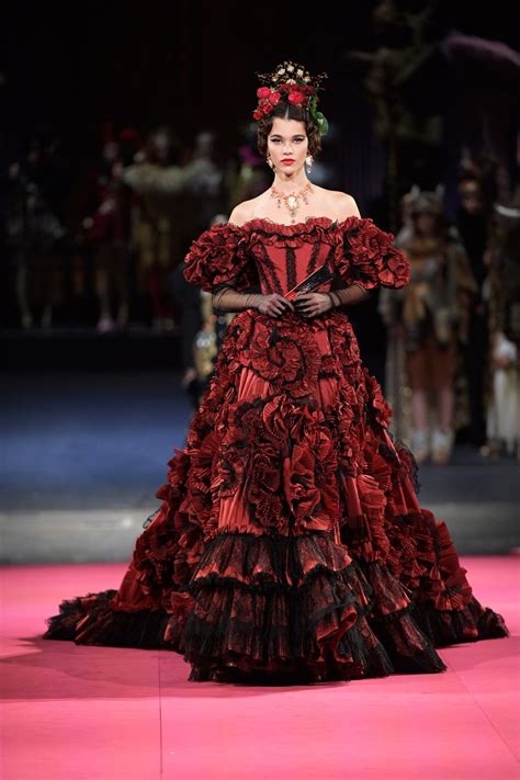 Dolce Gabbana Frühjahr Sommer Haute Couture Kollektion Vogue