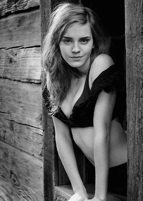 Top 5 Hottest Unseen Photos Of Emma Watson Iwmbuzz