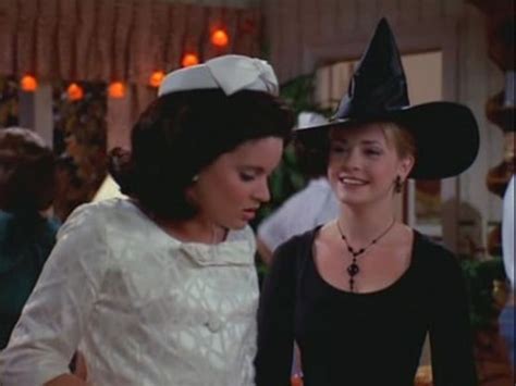 Watch Sabrina The Teenage Witch Season 1 Episode 5 A Halloween Story