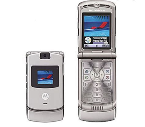 Motorola Razr V3 Sooo Mid 2000s Nostalgia