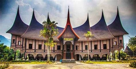 Rumah ini menjadi rumah termahal di dunia. Rumah Adat Padang : Ciri Khas, Keunikannya + Gambar (Lengkap)