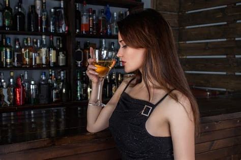 Daprès Une étude Scientifique Les Femmes Les Plus Intelligentes Sont Aussi Celles Qui Boivent