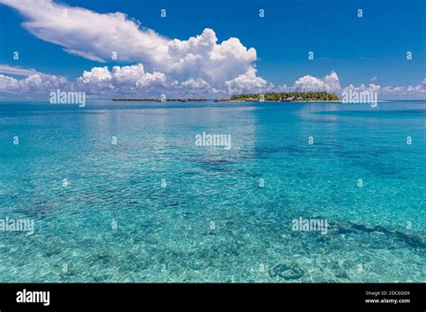 Vista Aérea De Los Atolones De Maldivas Es La Belleza Mundial Maldivas