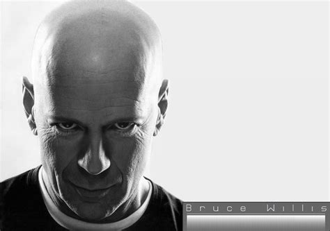 2560x1800 Bruce Willis Black And White Wallpapers 2560x1800 Resolution