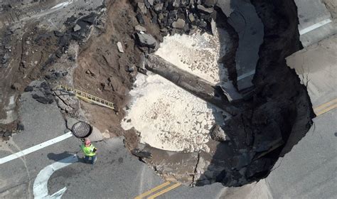 Massive Sinkhole In Minneapolis MN Alternative Before It S News