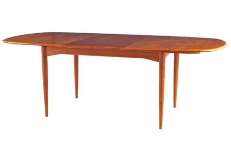 But a table broad enough for the holiday feast might be too big for every day. Retro Extension Dining Table - Lot 1102135 | ALLBIDS
