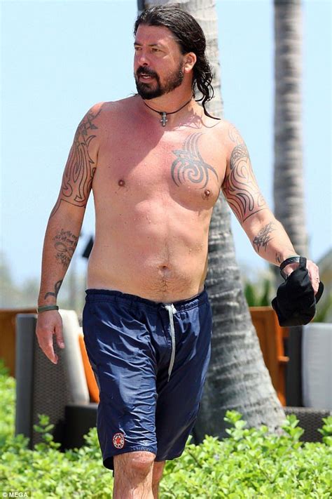 Dave Grohl 2024 Wife Net Worth Tattoos Smoking And Body Facts Taddlr