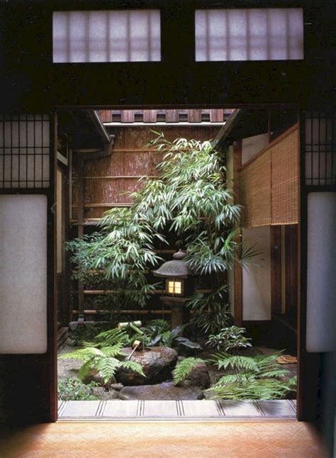 Pin By Karen Thode On 園藝 Small Japanese Garden Indoor Zen Garden