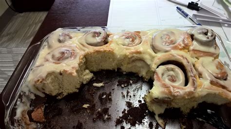 After 10 Years We Finally Hit Upon The Perfect Cinnabon Cinnamon Roll