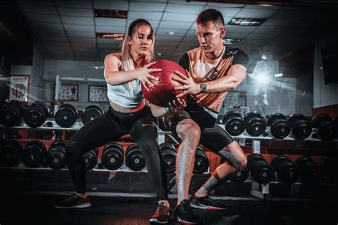 Medicine Ball Partner Twist Complete How To Guide Horton Barbell