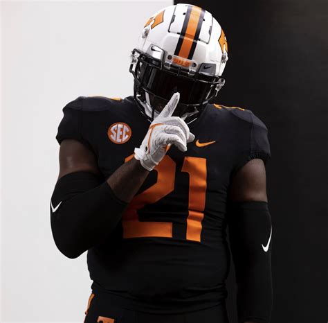 Tennessee Football Dark Mode Uniform — Uniswag
