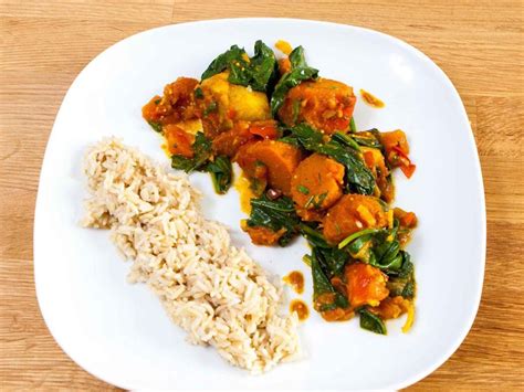 Sweet Potato And Spinach Curry With Brown Rice Spinach Curry Curry