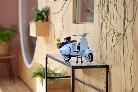 Lego Vespa 125 Model Pays Tribute To An Iconic 1960s Italian Classic