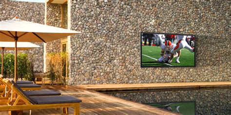 8 Best Outdoor Tvs For Your Patio In 2018 Outdoor Televisions At