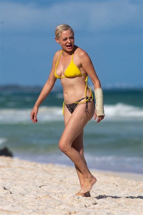 Rose Mcgowan In Bikini On The Beach In Tulum Luvcelebs Sexiezpicz Web