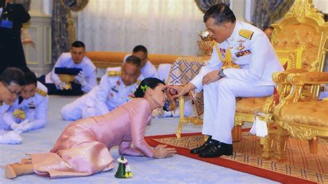 thai king strips consort of all titles in shock move news al jazeera