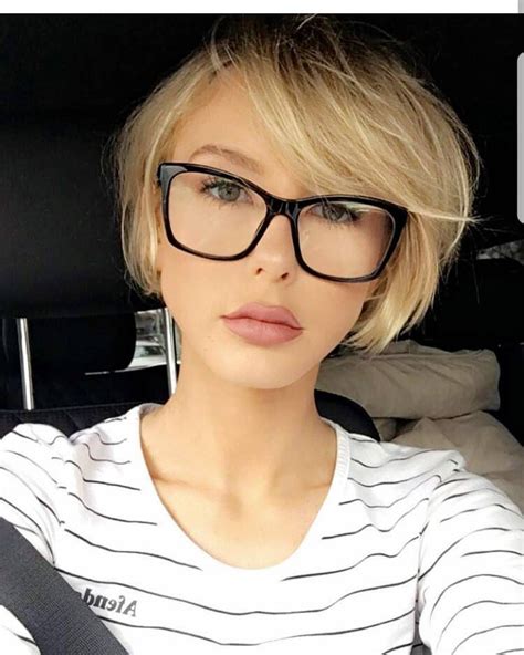 Short Blonde Hairstyles With Glasses