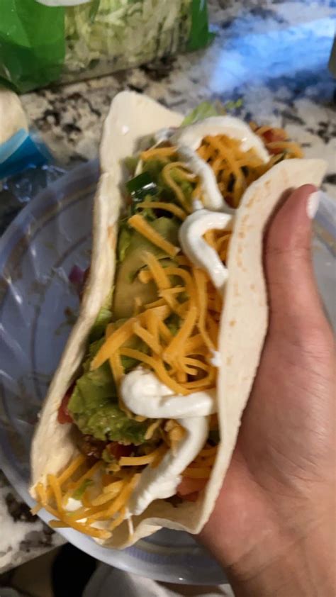 piko on twitter u telling me u ain t wanna eat this fat juicy taco i made 😤 this gainz right here
